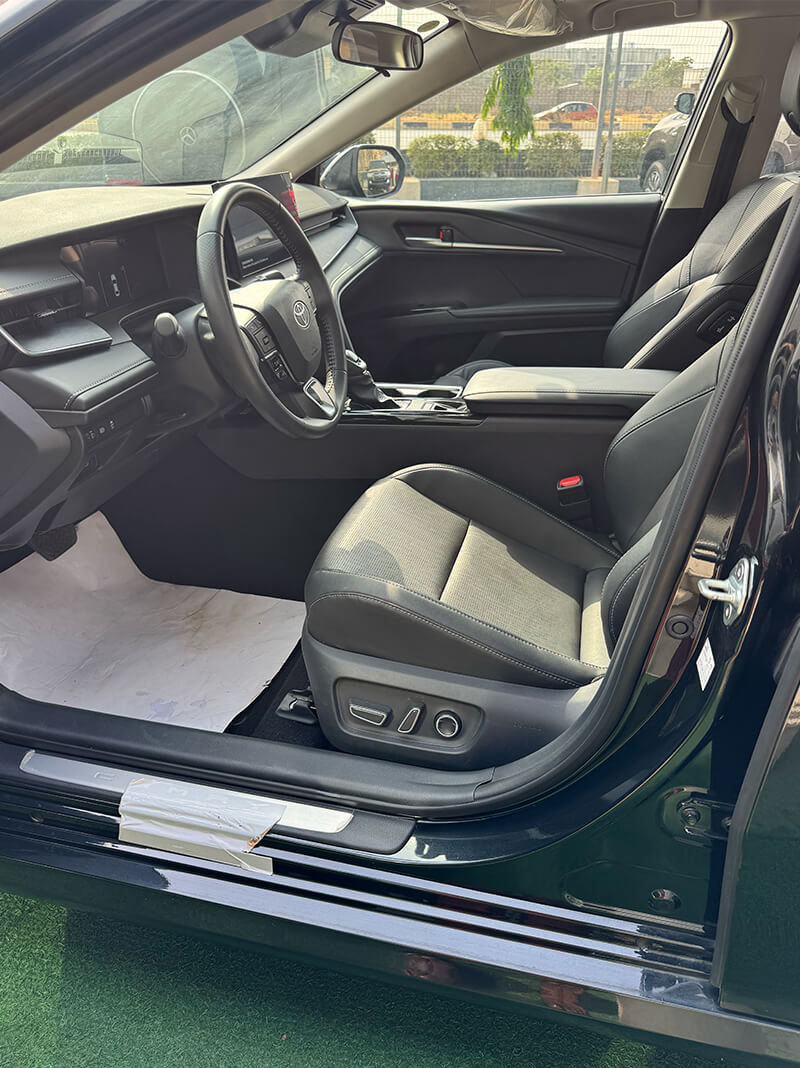 Toyota Camry 2.0G Hybrid