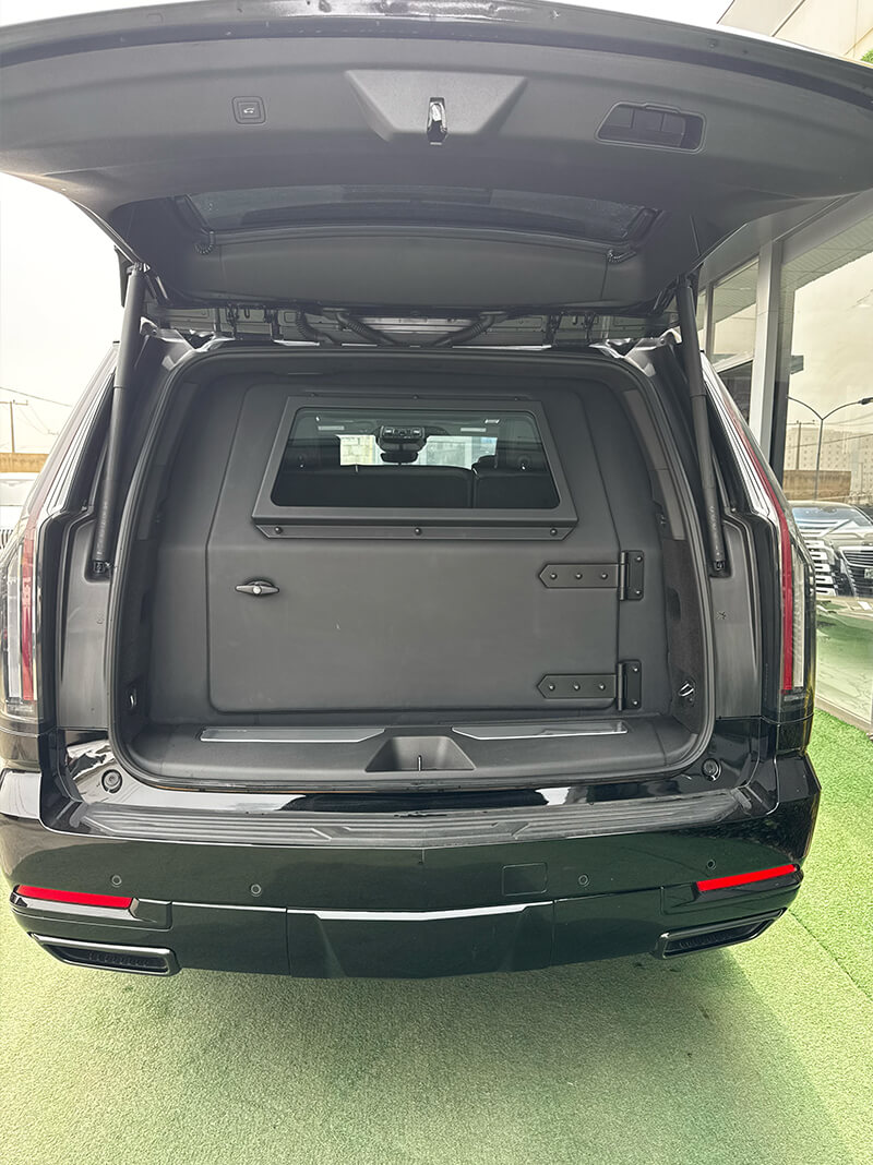 
								Cadillac Escalade Armored Edition full									