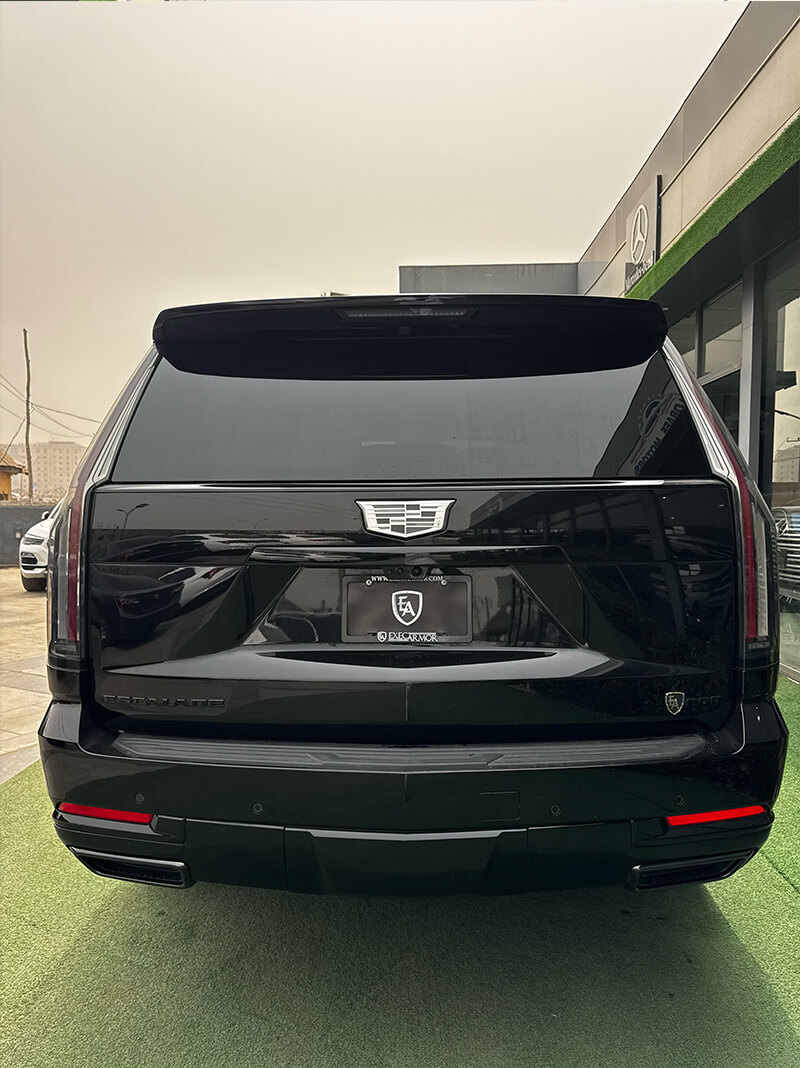 
								Cadillac Escalade Armored Edition full									