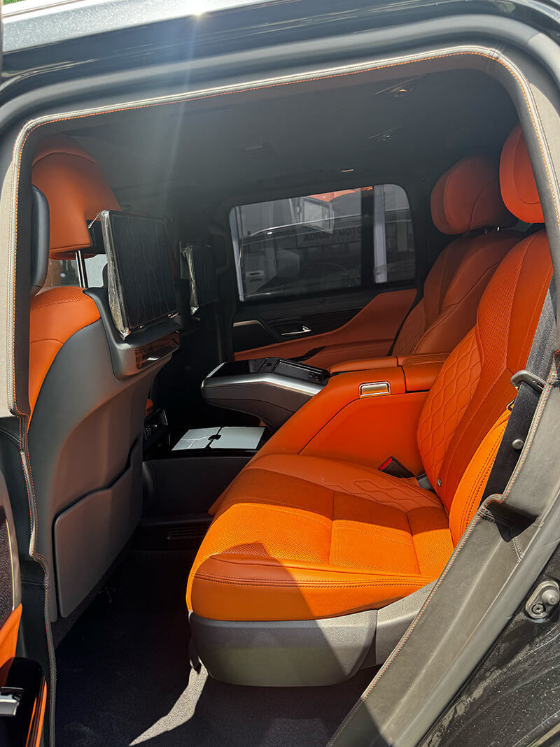 
								Lexus LX600 Armored Edition full									