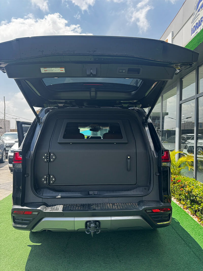 
								Lexus LX600 Armored Edition full									