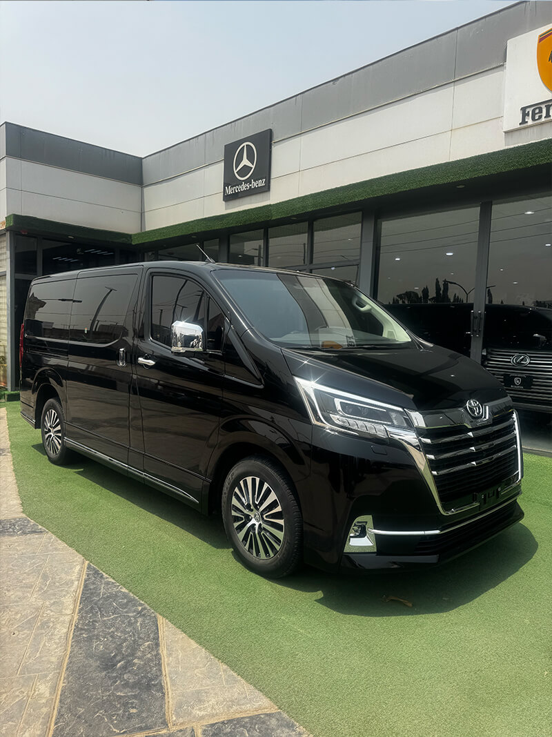 Toyota Granvia Bus